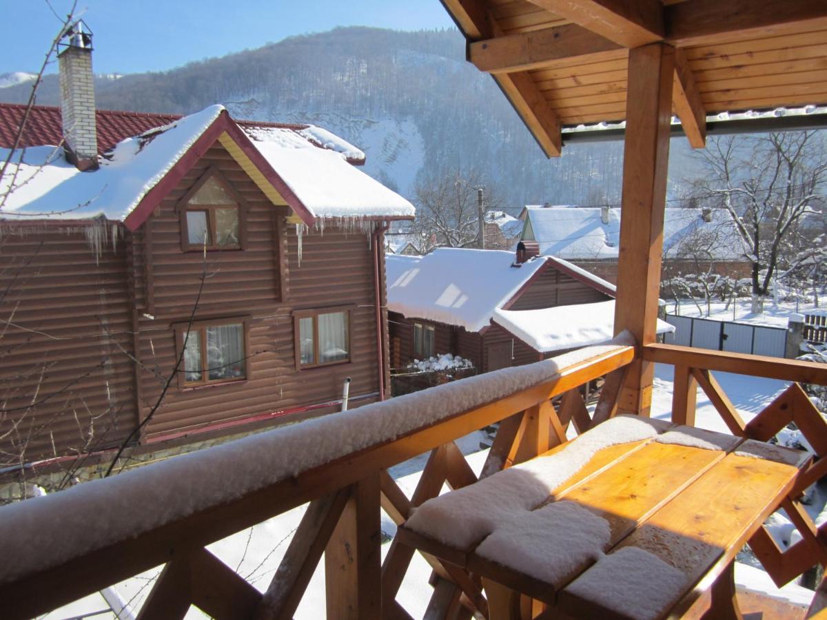 Базилік Hotel ยาเรมชา ภายนอก รูปภาพ