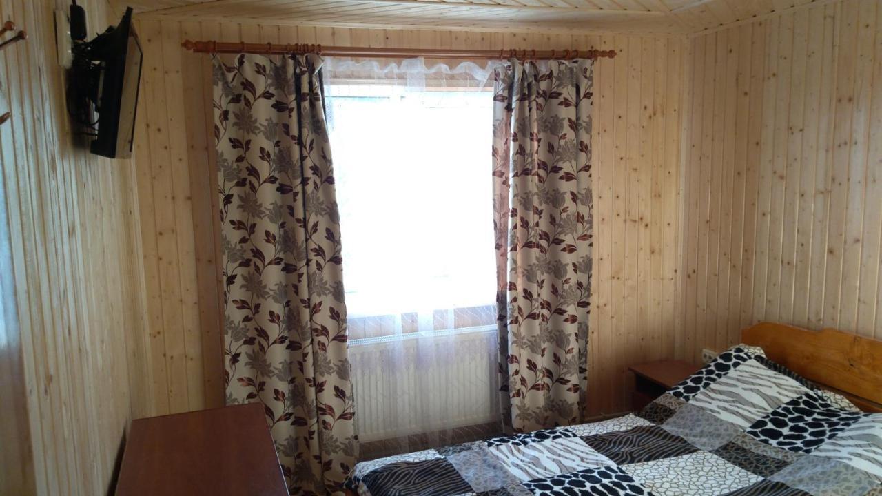 Базилік Hotel ยาเรมชา ภายนอก รูปภาพ