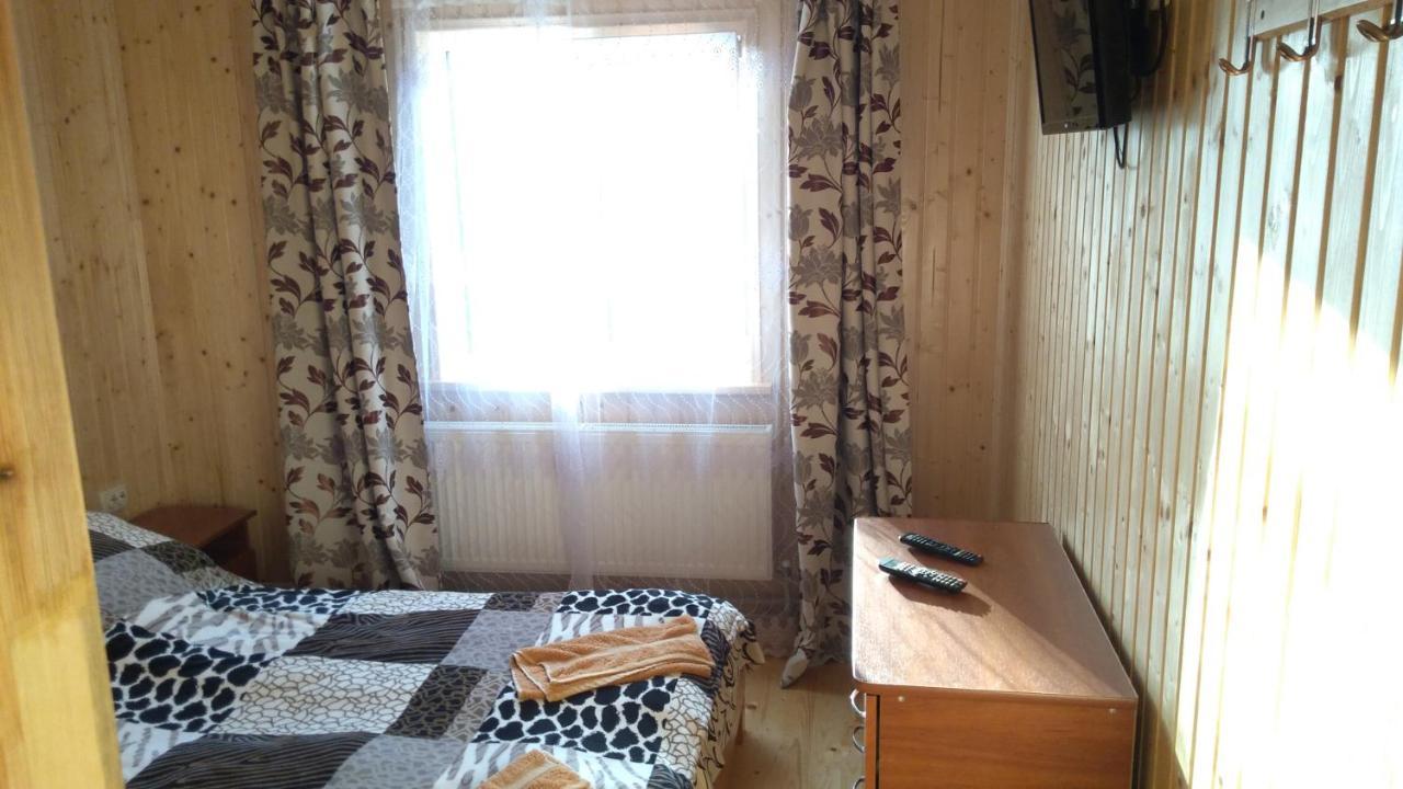 Базилік Hotel ยาเรมชา ภายนอก รูปภาพ
