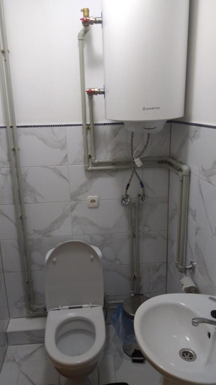 Базилік Hotel ยาเรมชา ภายนอก รูปภาพ