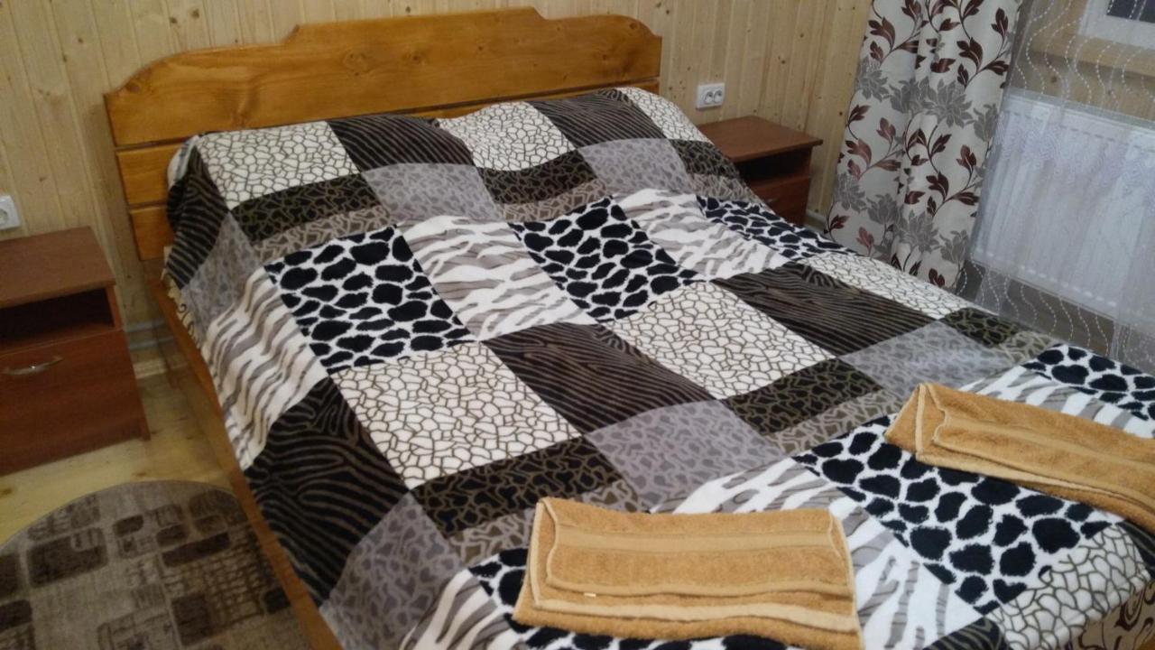 Базилік Hotel ยาเรมชา ภายนอก รูปภาพ