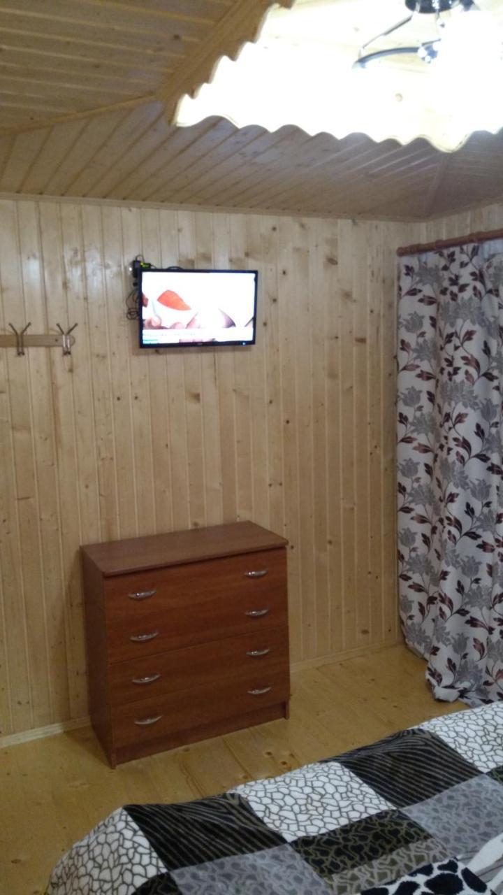 Базилік Hotel ยาเรมชา ภายนอก รูปภาพ